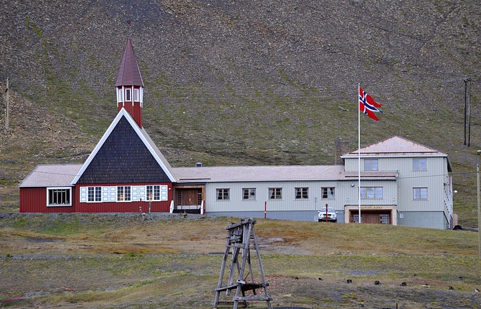 iglesia svalbard