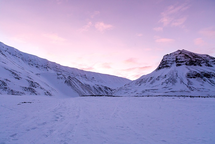 svalbar nieve sol
