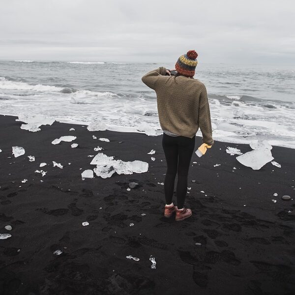 nati serrano en islandia