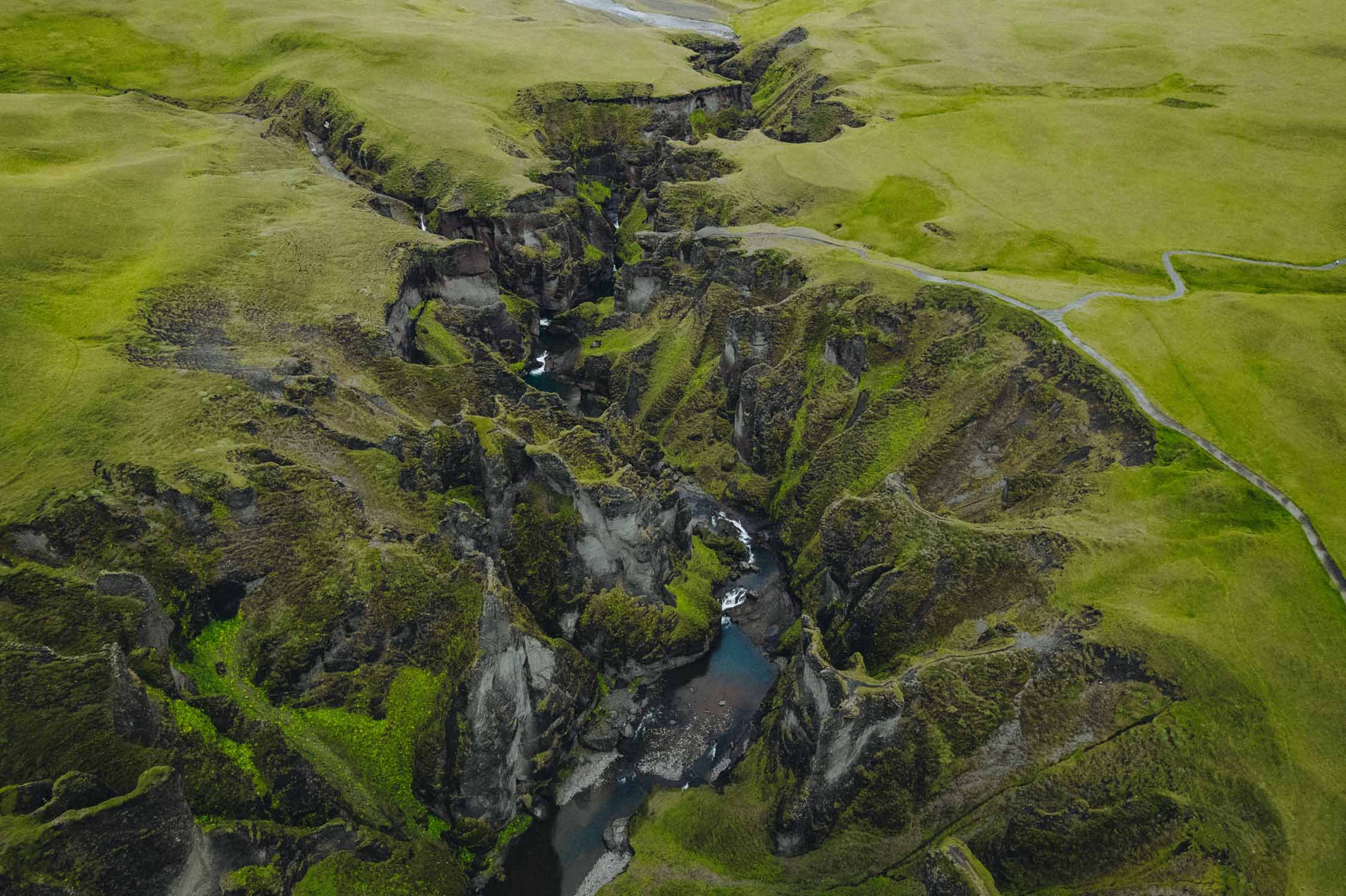 Fjadrargljufur-islandia