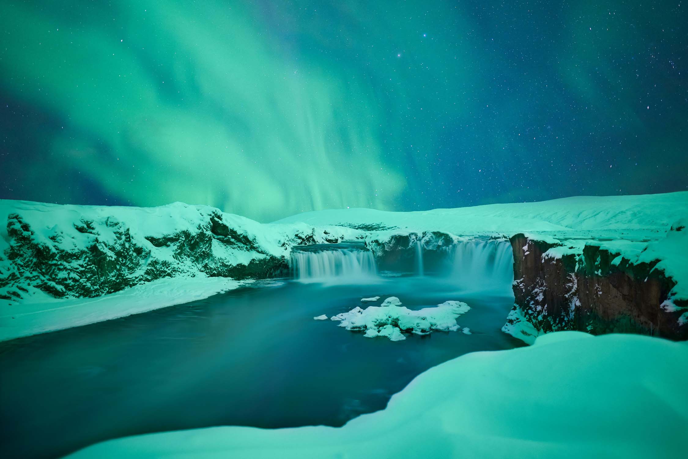 las cascada de los dioses en islandia viajar